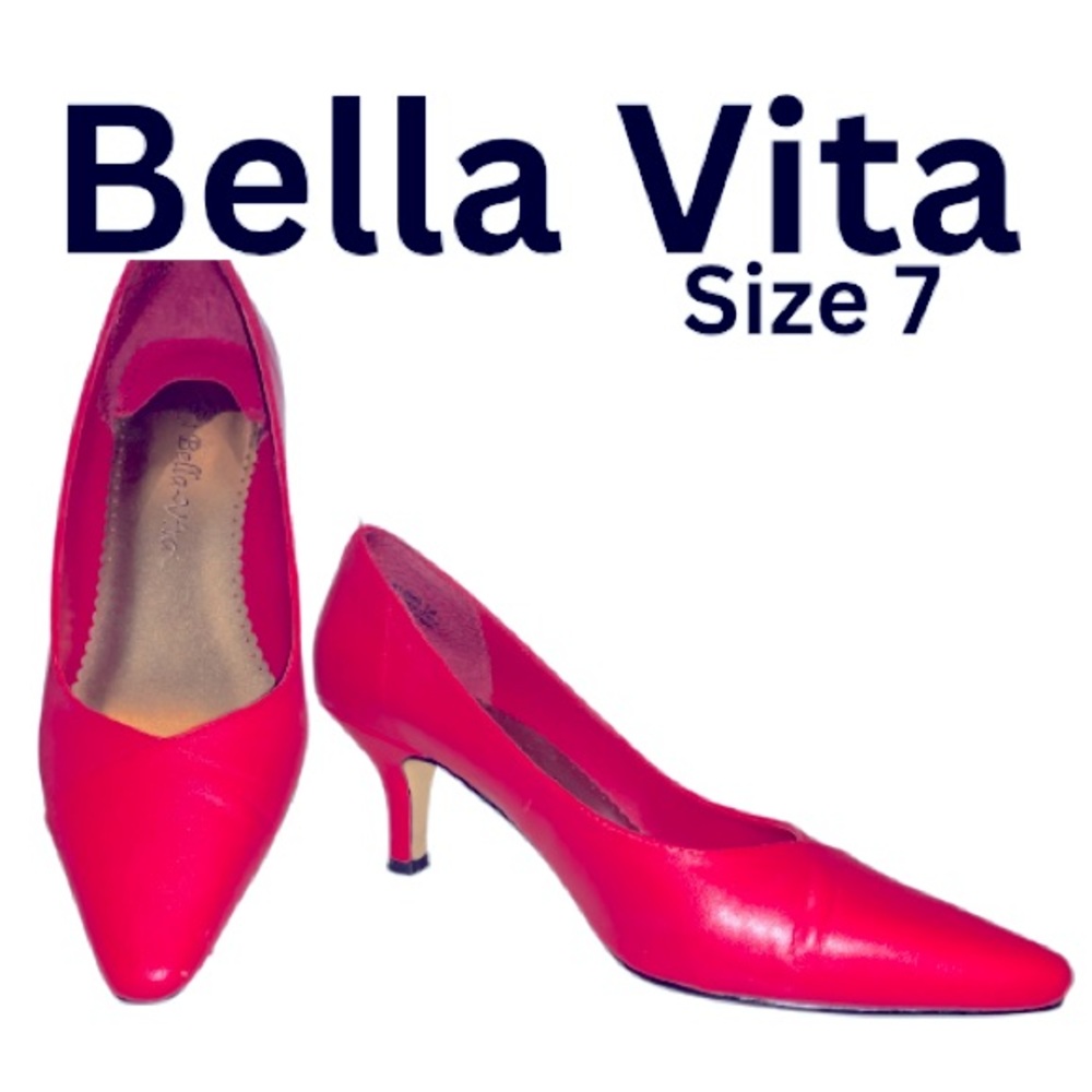 Bella Vita Pump - size 7 - Blood Orange